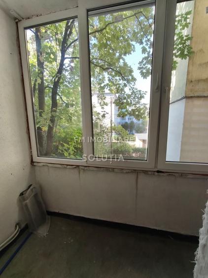 Apartament cu 3 camere decomandat în Decebal