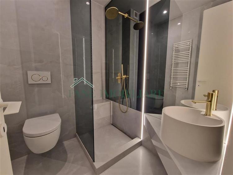 Apartament cu 3 camere decomandat, mobilat în Ultracentral