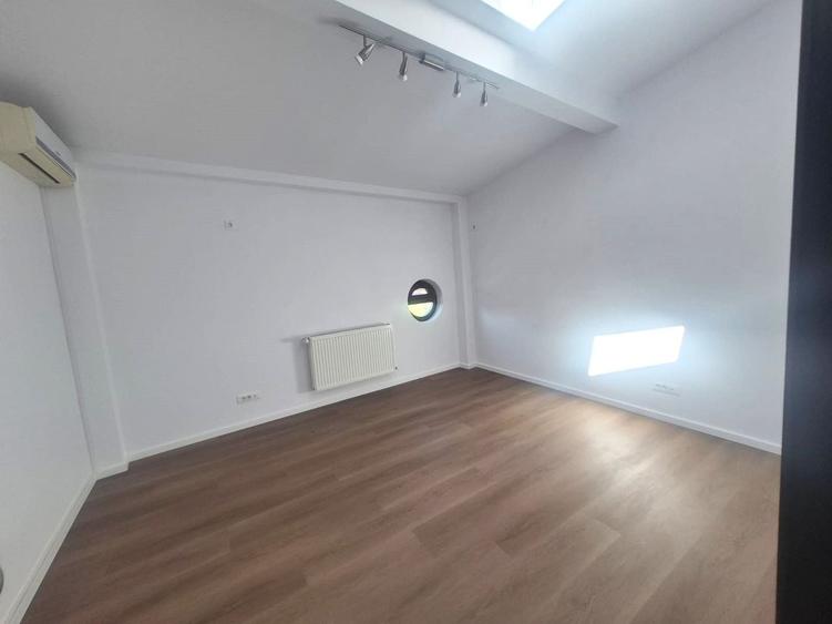 Apartament cu 5 camere decomandat în Kiseleff