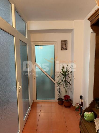 Apartament cu 4 camere decomandat, mobilat în Mircea-Vodă