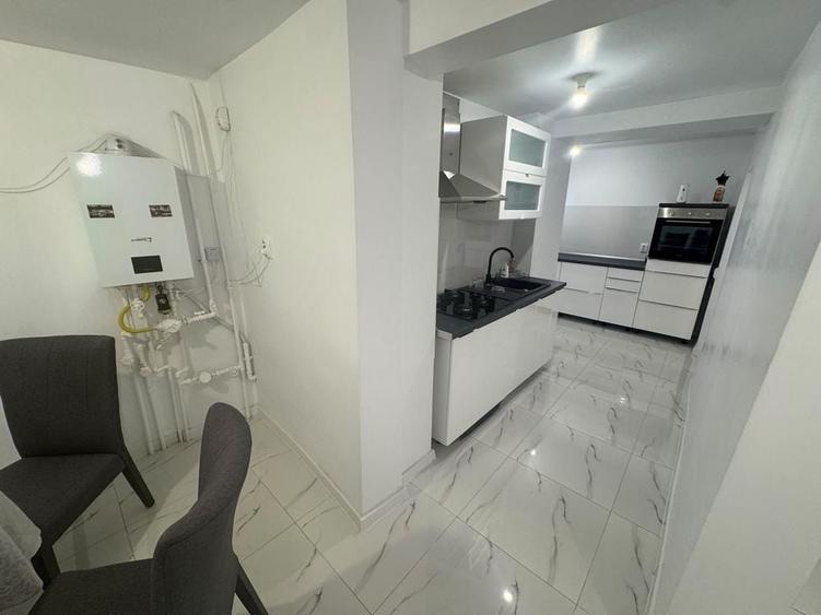 Apartament cu 3 camere decomandat în Ultracentral