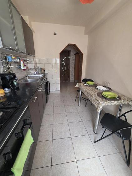 Apartament cu 2 camere decomandat în Florești