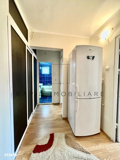 Apartament cu 2 camere decomandat în Micro 21