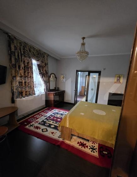 Casă individuală cu 6 camere cu Canalizare în Tecuci