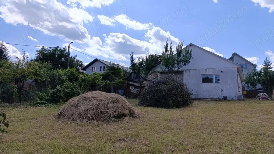 Casă cu 6 camere cu Teren 983 Mp în Central