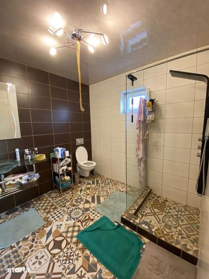 Casă cu 3 camere cu Teren 300 Mp în Calea București