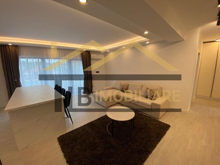 Apartament cu 3 camere semidecomandat în Central