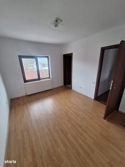 Casa P+etaj in Vladesti - 10