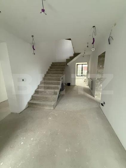 Vila D+P+M cu teren generos si vedere panoramica spre padure - 4