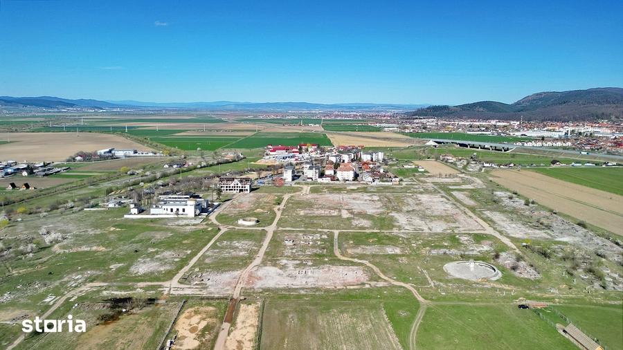 Teren de 185299 mp, în Râșnov