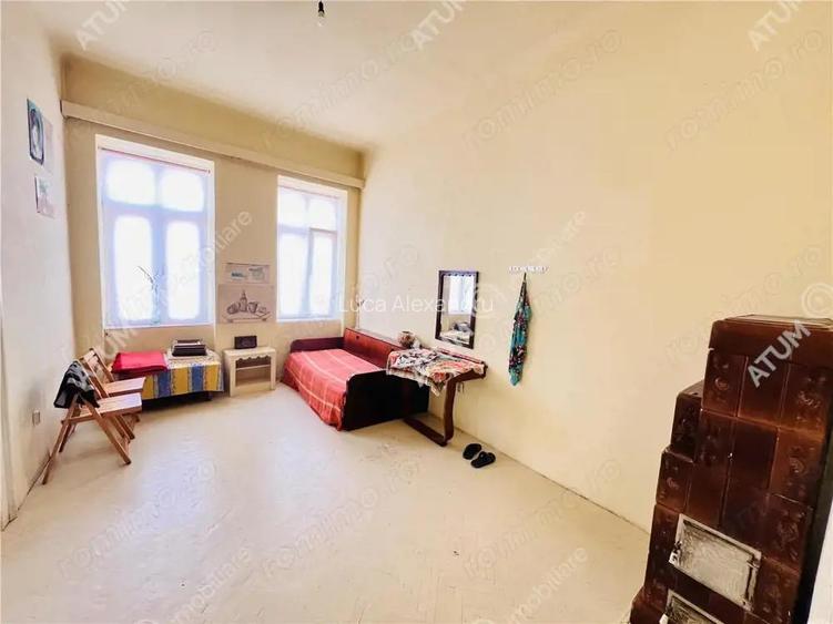 Apartament la casa cu 3 camere pivnita zona ultracentrala Sibiu