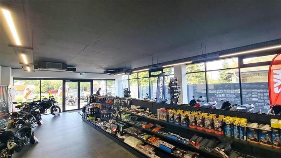 Cladire Comerciala P+3E, pozitie strategica la bulevard - 3