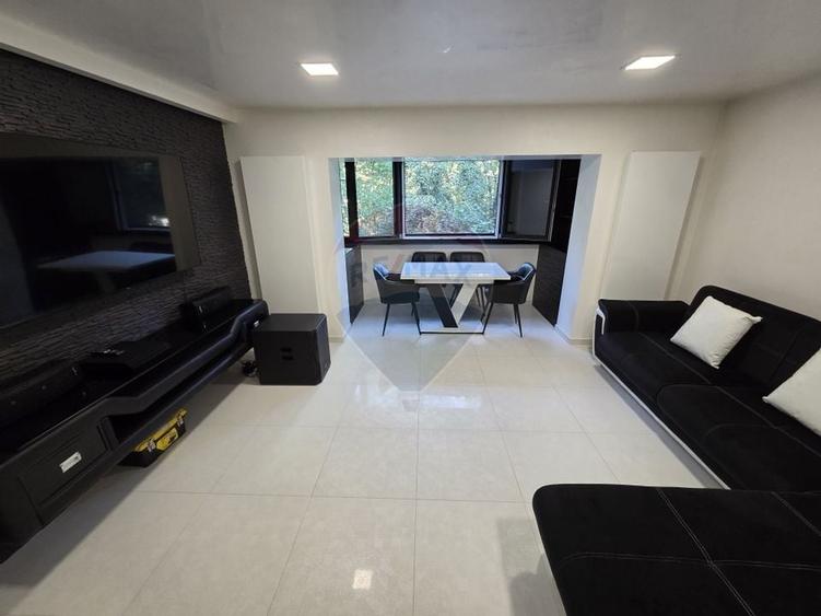 Apartament cu 3 camere etajul 1, zona Poienita - 2