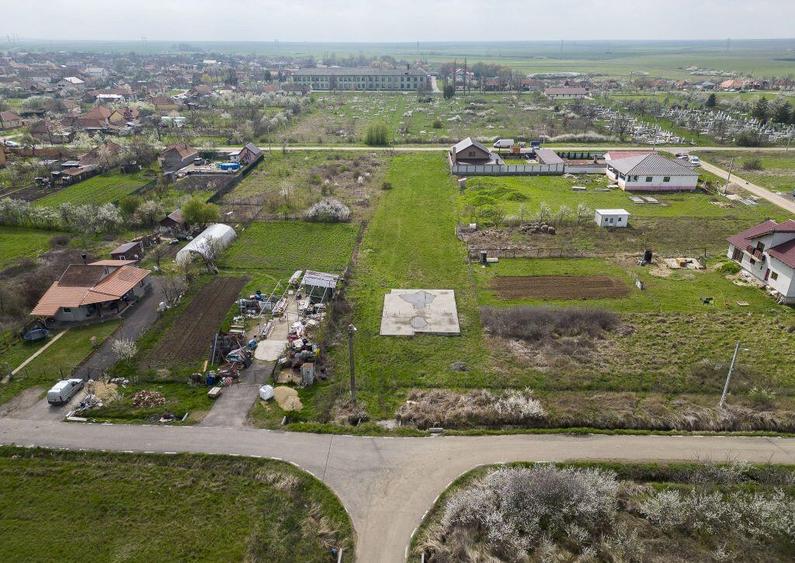 Teren intravilan cu funda?ie in Frumuseni - 8