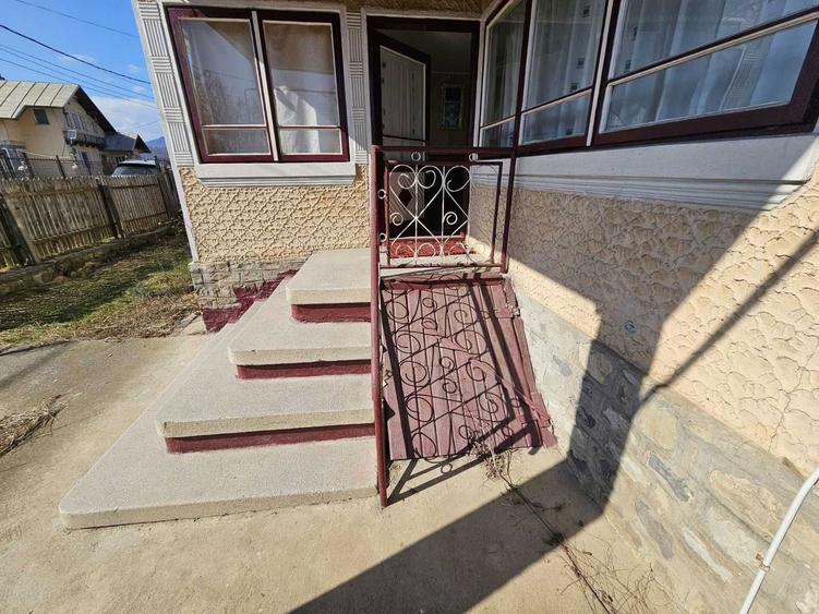 Casa cu teren 598 mp de vanzare in Comarnic | Vedere spre munte - 4