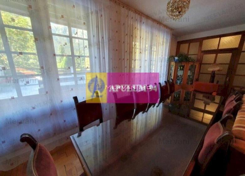 Vila de vanzare in Busteni - Zona Zamora - 5