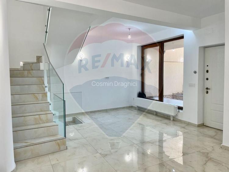 Casa / Vila de inchiriat pretabila pt Spatiu birou sau alte ativitati