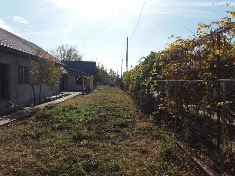 Vand casa cu teren in Amara, Ialomita - 1