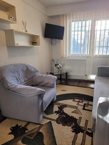 Apartament cu 2 camere de închiriat  - 5