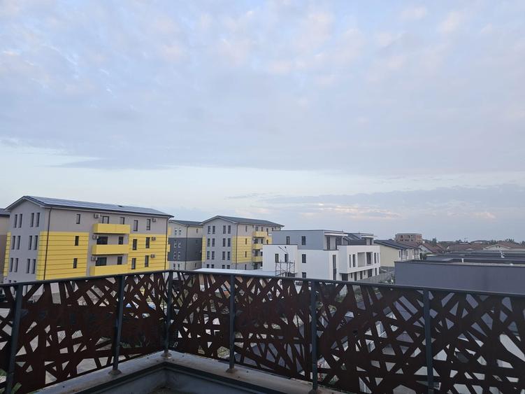 Inchiriez penthouse cu 3 camere,2 bai, 2 terase mari, bucatarie openspace - 7