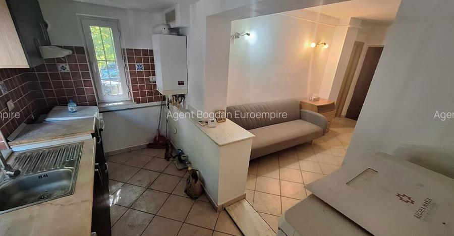 Apartament 2 camere decomandat de vanzare Apartament 2 camere decomandat de vanzare