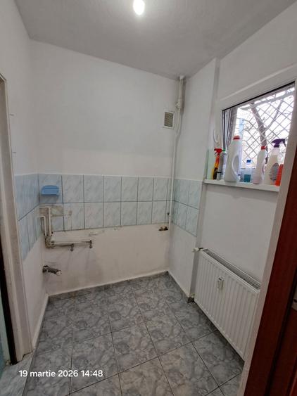 Garsoniera 350 metri de Metrou si AFI - 1