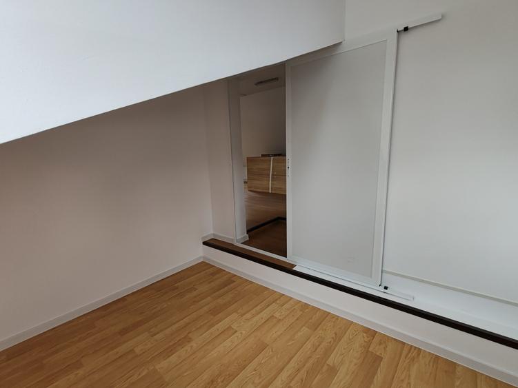 Casa 8 camere pretabila sediu firma GHIMBAV - 19