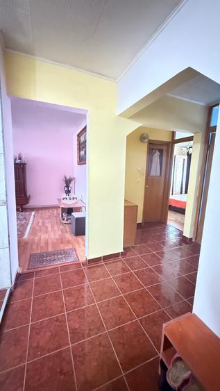 Str. Serelor (Parcul Central) Apartament cu 4 camere, decomandat, beci +garaj! - 2
