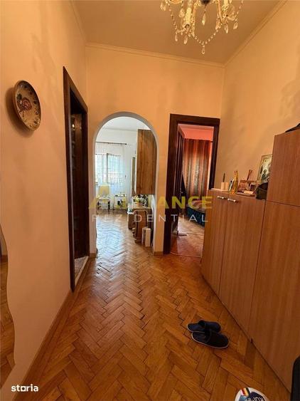 Apartament cu 2 camere, mobilat în Basarab