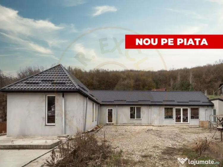 Casa moderna cu 5 camere intr-o zona lini?tita de deal - 11