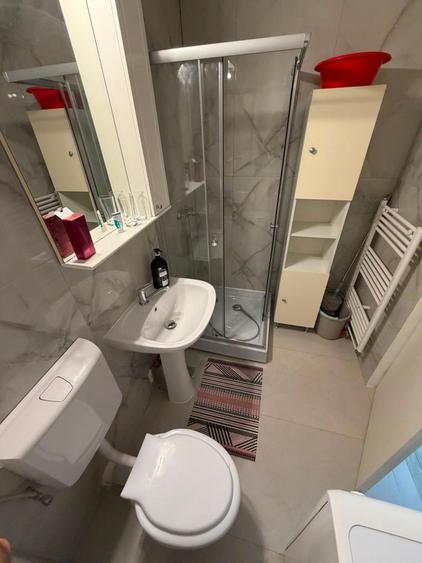 Apartament cu 2 camere decomandat în Circumvalațiunii