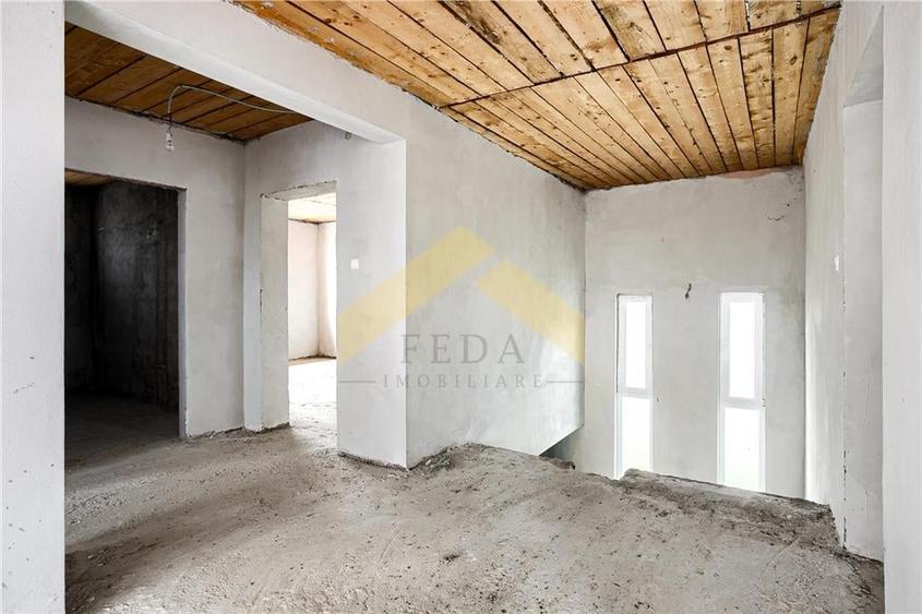 Casa noua de vanzare orasul Ineu - 14