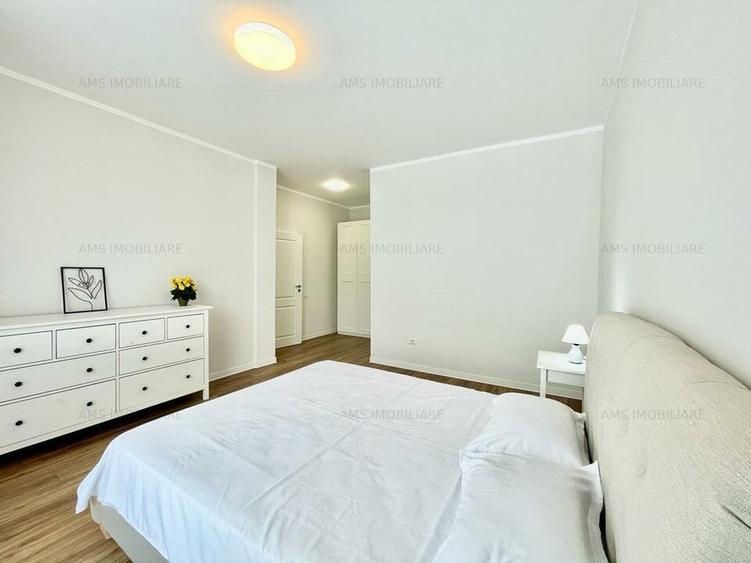 SUPERB / GRADINA GENEROASA / LOC PARCARE - 25