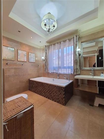 4 cam floreasca, plus 1 cam mansarda(birou), in vila, curte, garaj - 19