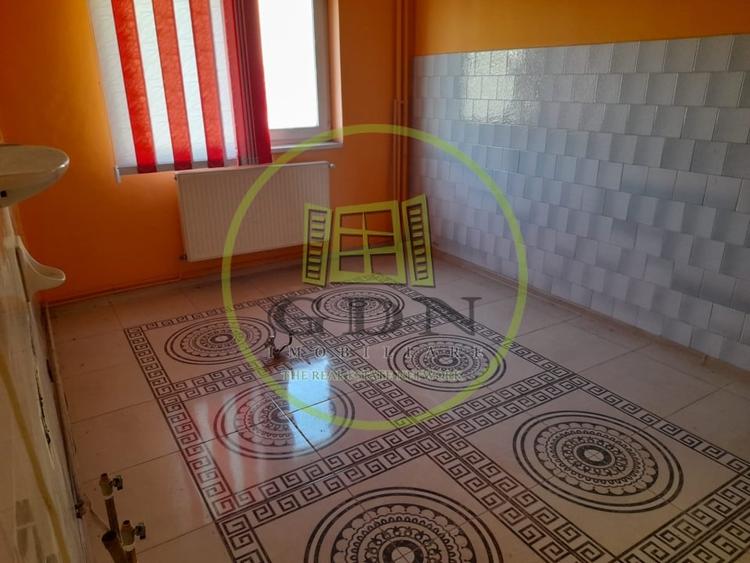 Apartament 2 camere de vanzare la parter B-ul Unirii    Fagaras jud. Brasov - 7