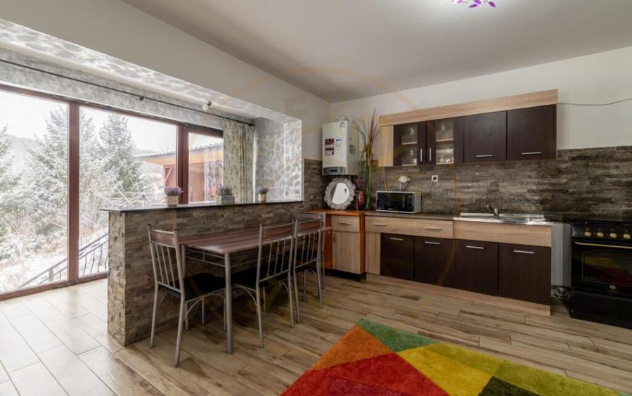 Casa primitoare de inchiriat in Valea Ursului-spa?iu, natu - 14