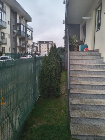 Apartament 2 camere, parter, 57mp + curte de 60mp, loc de parcare inclus - 1