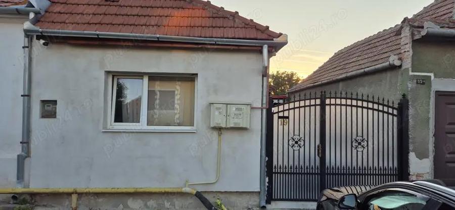 Casa de vanzare in Ora?tie - 1