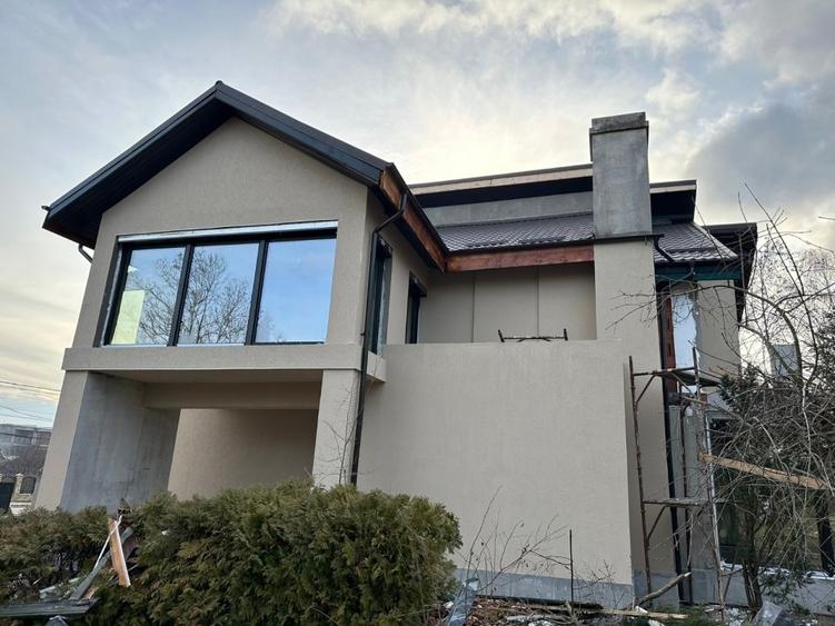 Vila Ghermanesti cu piscina, casa secundara, zona de petreceri si deschidere lac - 13