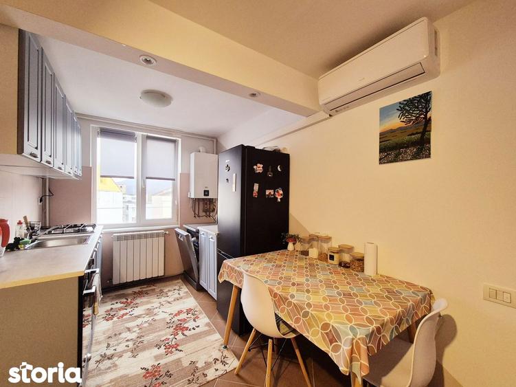 Apartament renovat cu 2 camere, decomandat, zona Precista - 8