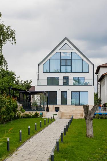 Vila pe malul lacului de vanzare // Snagov - 11