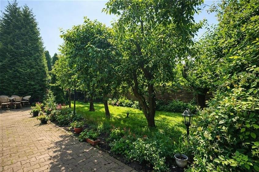 Casa nordica luminoasa, gata de mutat, garaj cald,spatiu de poveste la mansarda, - 14