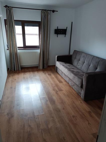 Inchiriez etaj casa , duplex, Miroslava - 1