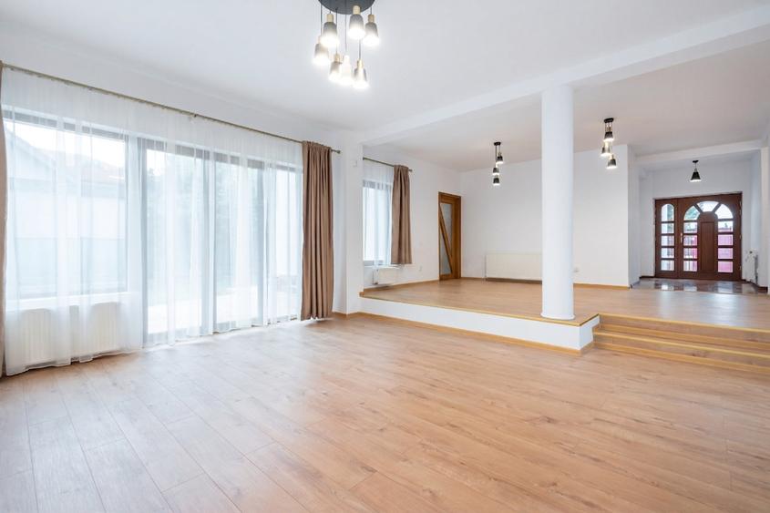 Vilă stradală Iancu Nicolae – 252 mp, ideală birouri/clinică, curte și parcare . - 4