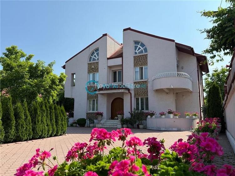 Royal Imobiliare - Vanzare vila P+1+M, zona Ana Ipatescu