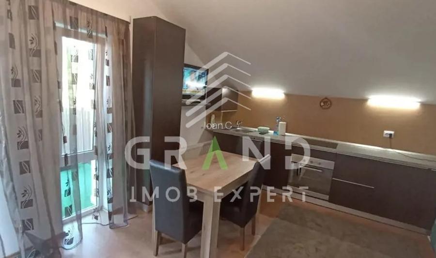 Apartament cu 3 camere semidecomandat, mobilat în Mănăștur Apartament cu 3 camere semidecomandat, mobilat în Mănăștur