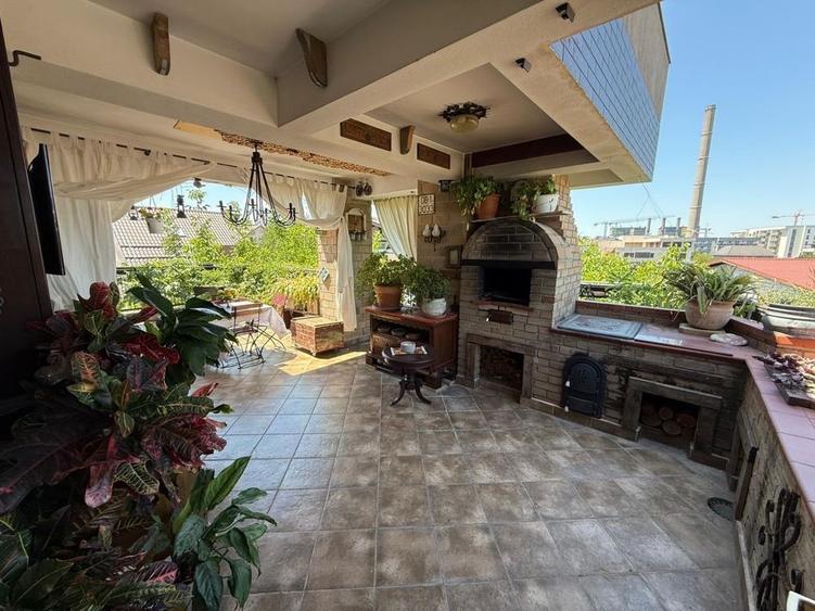 Penthouse Unic în Berceni 400mp Șemineu Singur pe Etaj 3Băi 2Parcari 2Terase BBQ - 1