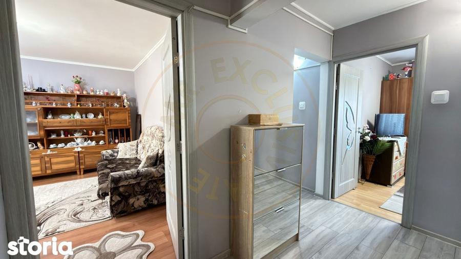 Apartament Decomandat 4 camere MV1, Etaj 1 - Str. Liszt Ferenc - Carei - 2