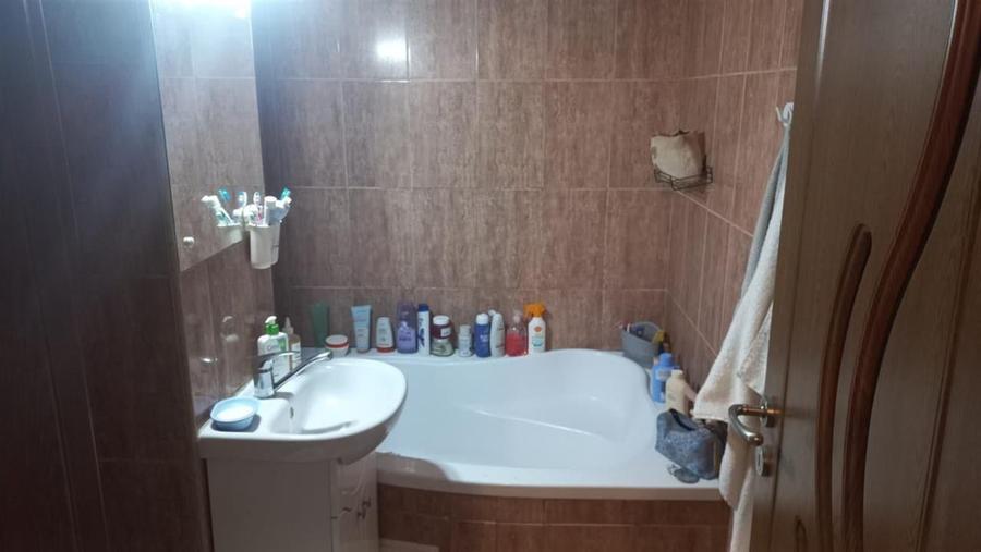 Apartament decomandat cu 3 camere, zona Astra - 7