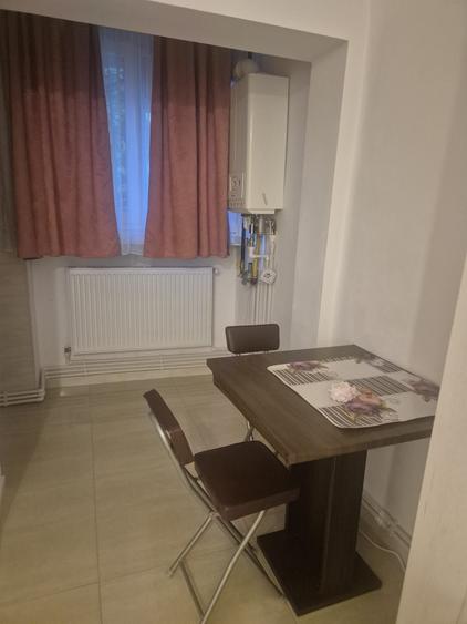 Garsonieră decomandată în Central